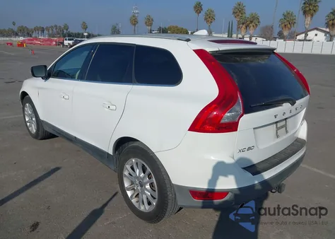 2010 Volvo Xc60 T6/T6 R-Design z USA, uszkodzony, nr VIN YV4992DZ2A2021016